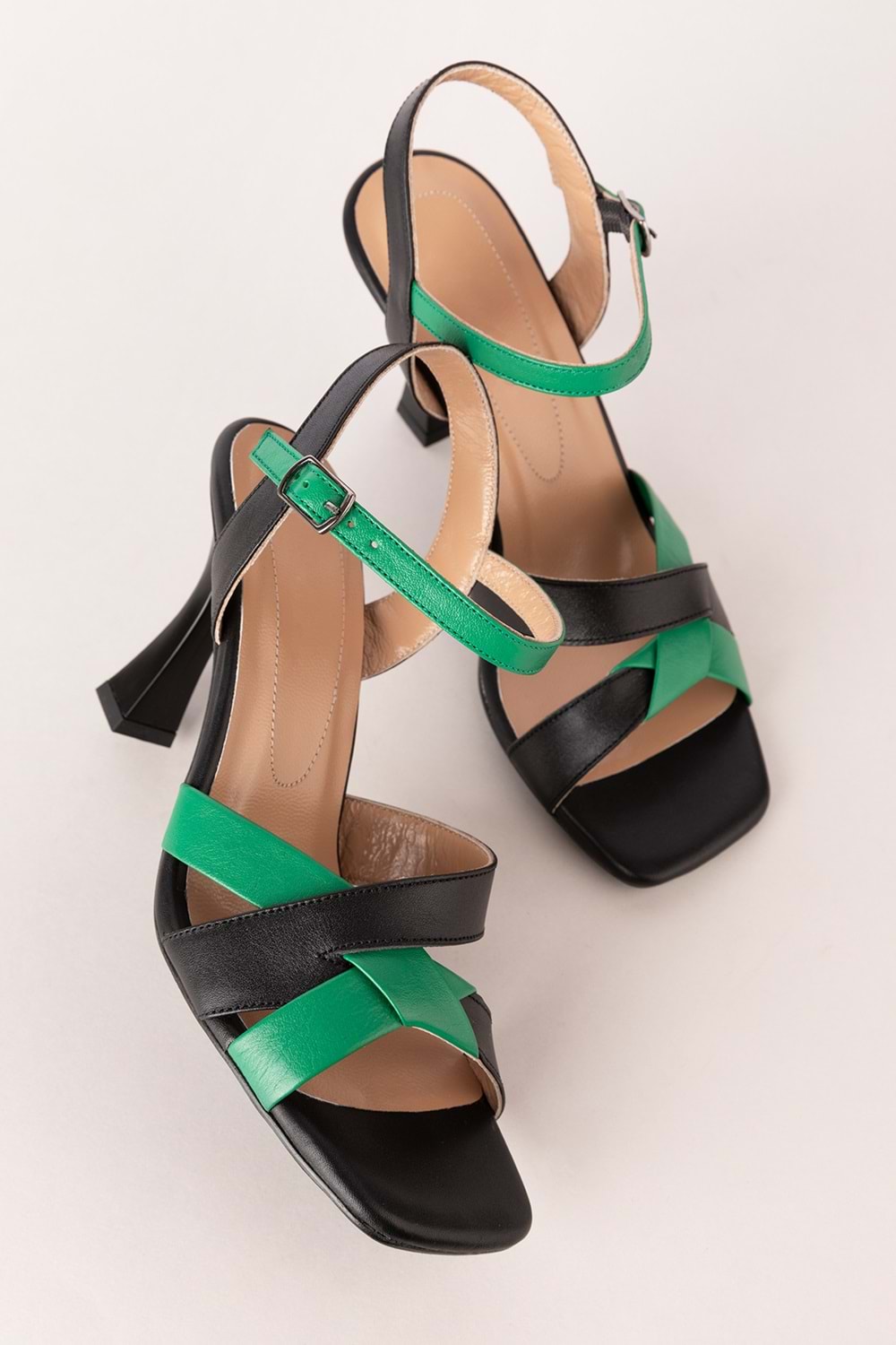 Gondol Kadın Hakiki Deri Renkli Topuklu Ayakkabı ast.6475 - Siyah Kombin - 38