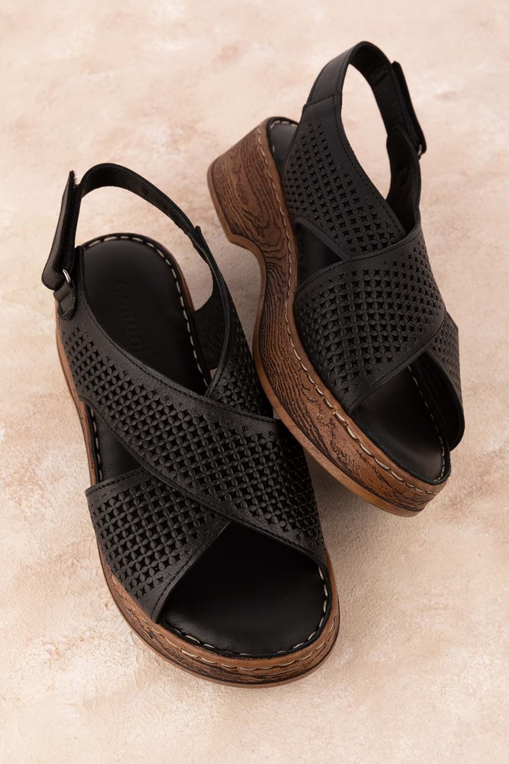 Gondol Kadın Hakiki Deri Günlük Rahat Günlük Sandalet iz.8400 - Siyah - 40