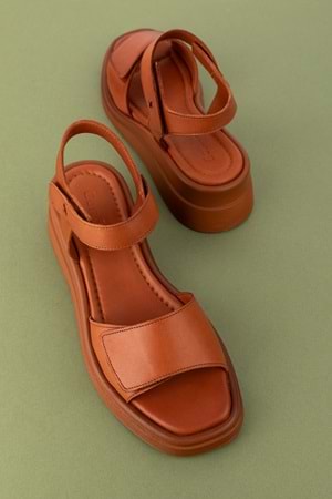 Gondol Kadın Hakiki Deri Günlük Rahat Cırtlı Sandalet ayh.1111 - Taba - 39