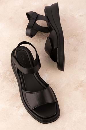 Gondol Kadın Hakiki Deri Günlük Rahat Cırtlı Sandalet ayh.1111 - Siyah - 41