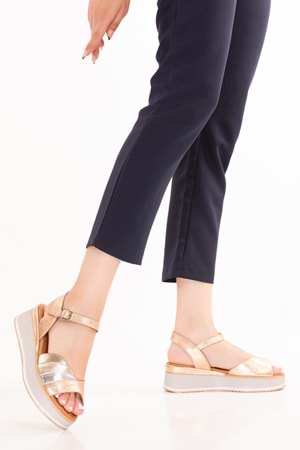 Gondol Kadın Hakiki Deri Platform Tabanlı Sandalet mlk.5355 - Metalik Kombin - 41