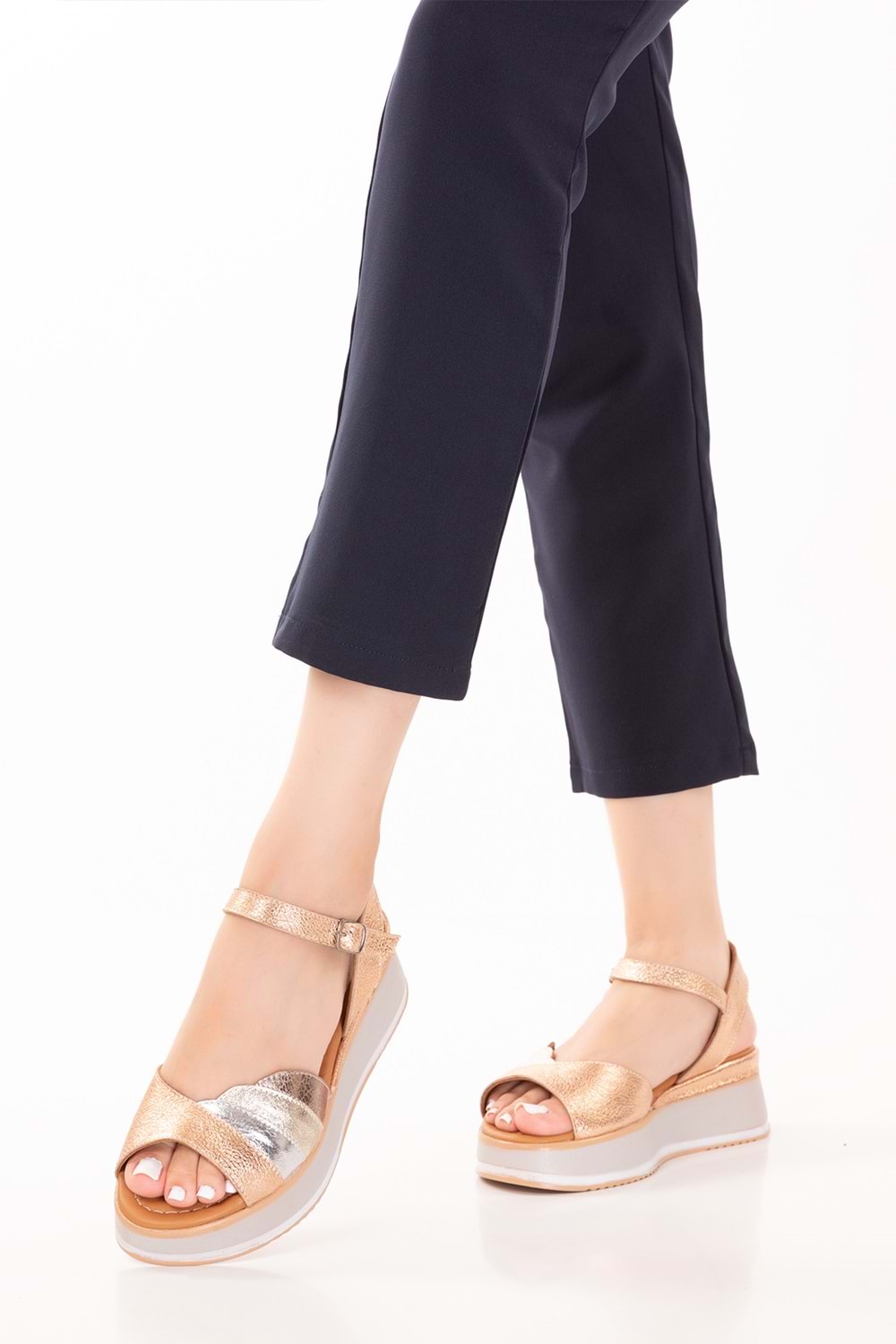 Gondol Kadın Hakiki Deri Platform Tabanlı Sandalet mlk.5355 - Metalik Kombin - 41