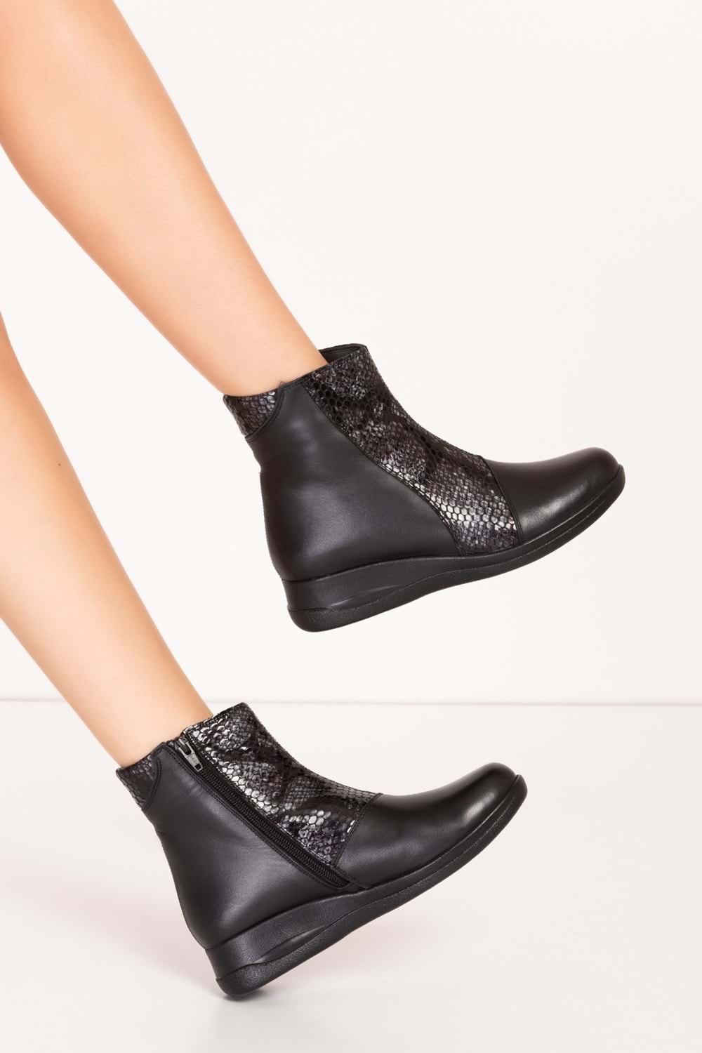 Gondol Kadın Hakiki Deri Yılan Detaylı Bot elnr.5912 - Siyah Yılan - 37