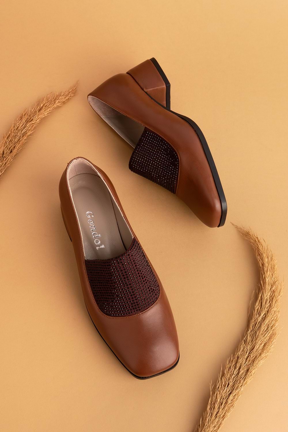 Gondol Hakiki Deri Kısa Topuklu Taş Detaylı Topuklu Ayakkabı vdt.142 - Kahverengi - 37