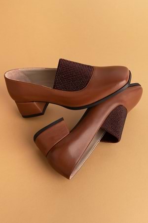 Gondol Hakiki Deri Kısa Topuklu Taş Detaylı Topuklu Ayakkabı vdt.142 - Kahverengi - 37