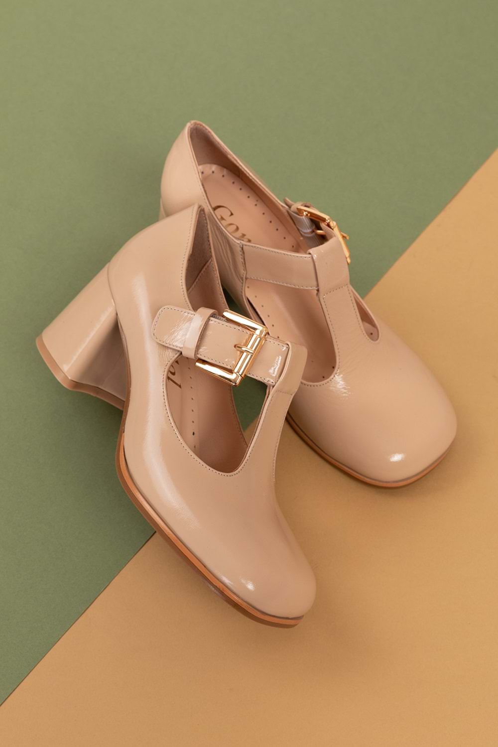 Gondol Kadın Hakiki Deri Yuvarlak Küt Burun Şık Topuklu Ayakkabı mnz.24524 - Bej Rugan - 39