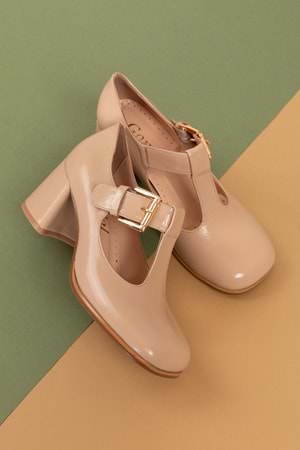 Gondol Kadın Hakiki Deri Yuvarlak Küt Burun Şık Topuklu Ayakkabı mnz.24524 - Bej Rugan - 39