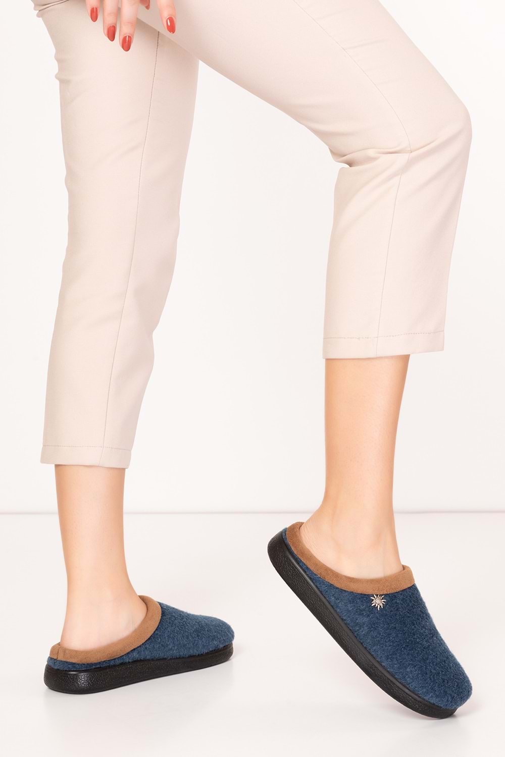 GONDOL İÇİ KÜRKLÜ RAHAT VE HAFİF EV TERLİĞİ EV.216 - Lacivert - 38