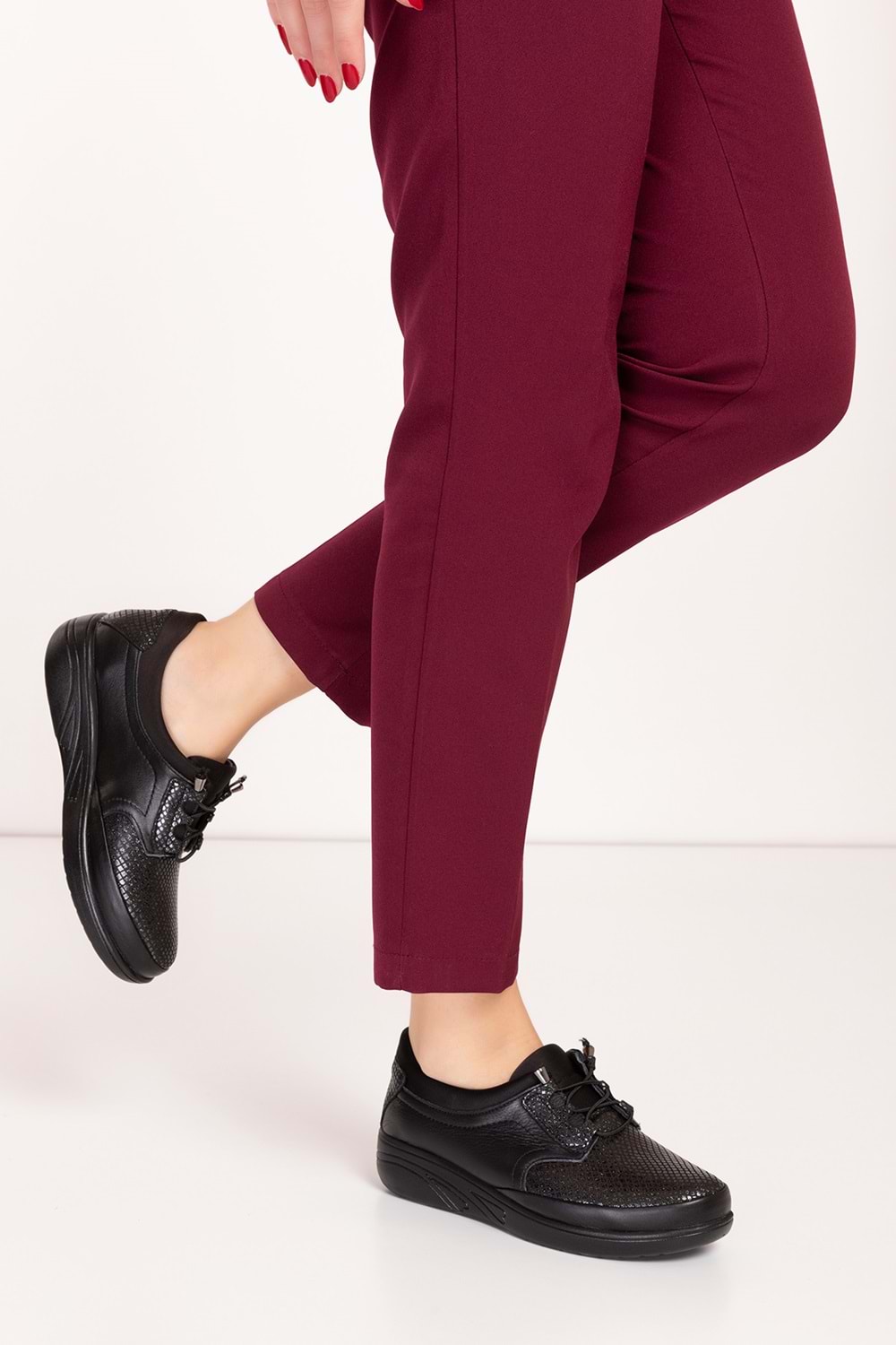 Gondol Comfort Bolle Ortopedik Deri Strech Ayakkabı at.4206 - Siyah Yılan - 36