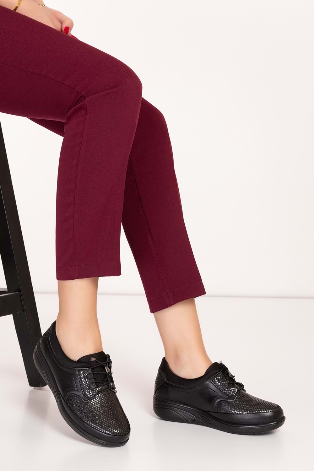 Gondol Comfort Bolle Ortopedik Deri Strech Ayakkabı at.4206 - Siyah Yılan - 36
