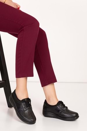 Gondol Comfort Bolle Ortopedik Deri Strech Ayakkabı at.4206 - Siyah Yılan - 36
