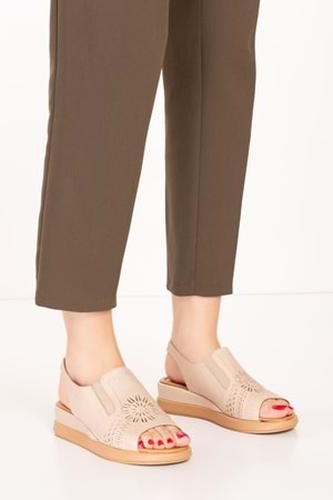 Gondol Kadın Hakiki Deri Günlük Rahat Sandalet anl.3260 - Bej - 39