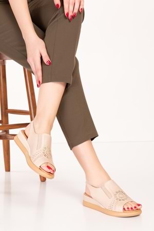 Gondol Kadın Hakiki Deri Günlük Rahat Sandalet anl.3260 - Bej - 39