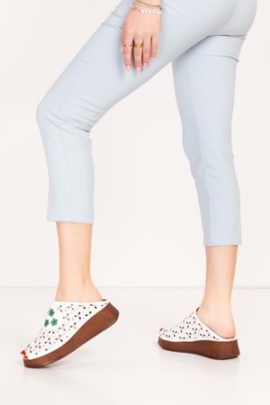 Gondol Hakiki Deri Çiçek Detaylı Dekolte Terlik mlk.5803 - Beyaz - 38