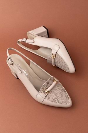 Gondol Kadın Hakiki Deri Şık Toka Detaylı Sivri Burunlu Topuklu Ayakkabı vdt.233 - Gri - 35