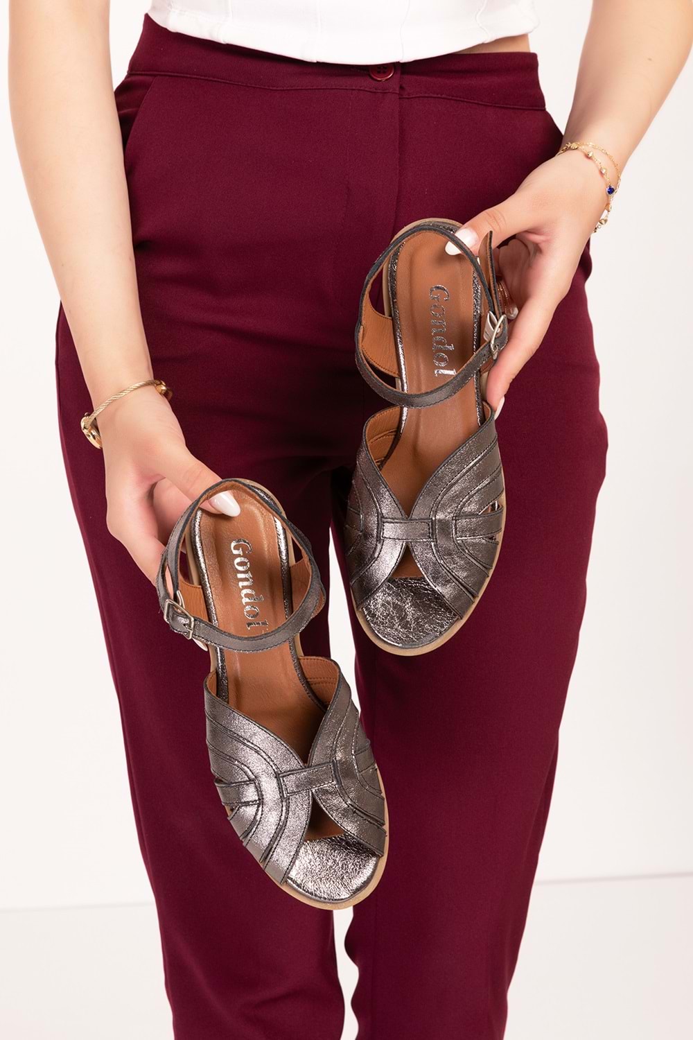 Gondol Kadın Hakiki Deri Orta Topuklu Günlük Şık Sandalet anl.3363 - Antrasit - 39