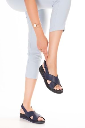 Gondol Hakiki Deri Kısa Topuklu Çapraz Sandalet asy.812 - Lacivert - 36