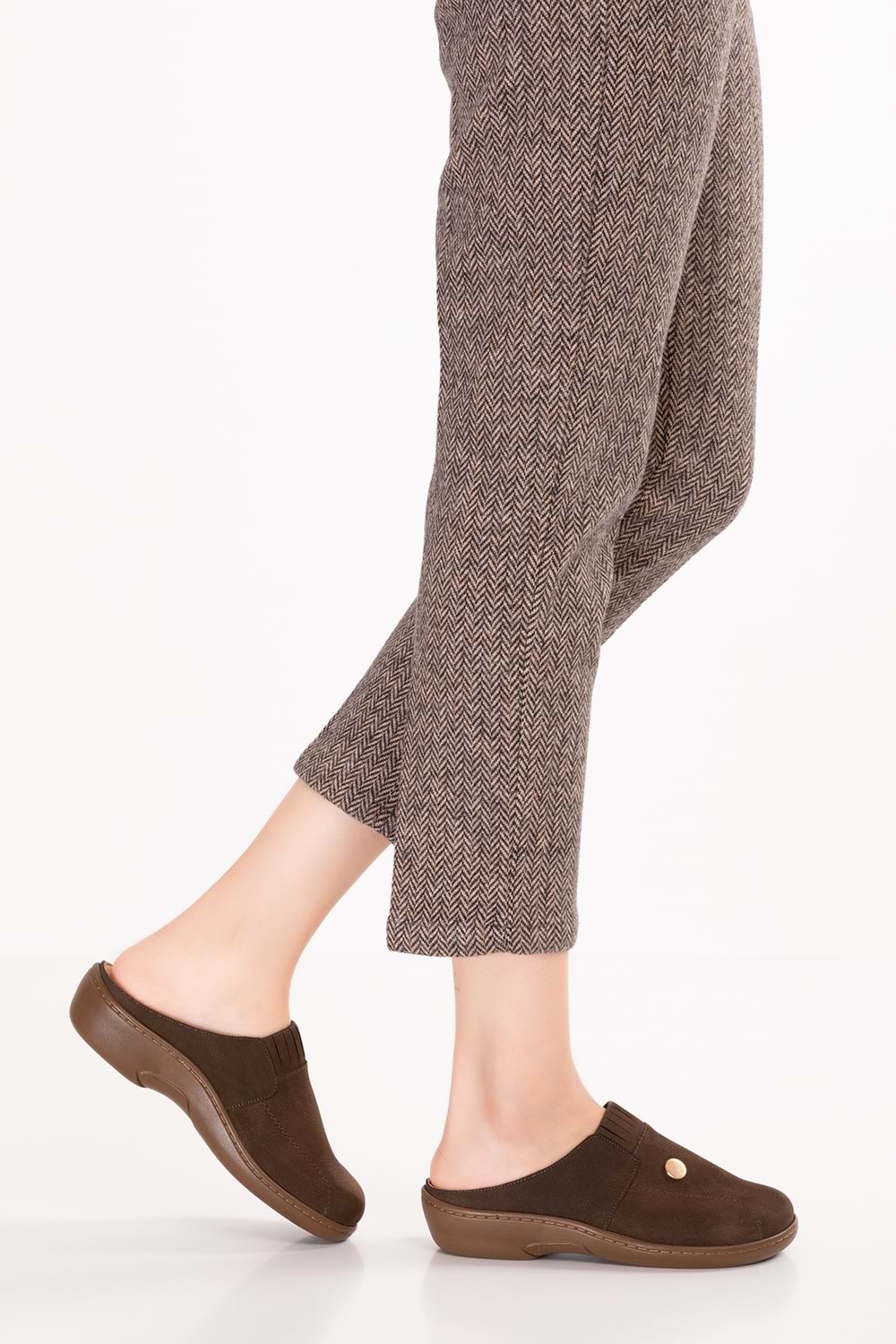 Gondol Kadın Hakiki Deri Özel Tabanı Çıkabilen Sabo Ev ve Dışarı Terlik yprk.281 - Kahve Nubuk - 38