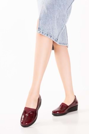 Gondol Kadın Hakiki Deri Dolgu Topuk Rahat Şık Anne Ayakkabısı vdt.2607 - Bordo Petek - 35