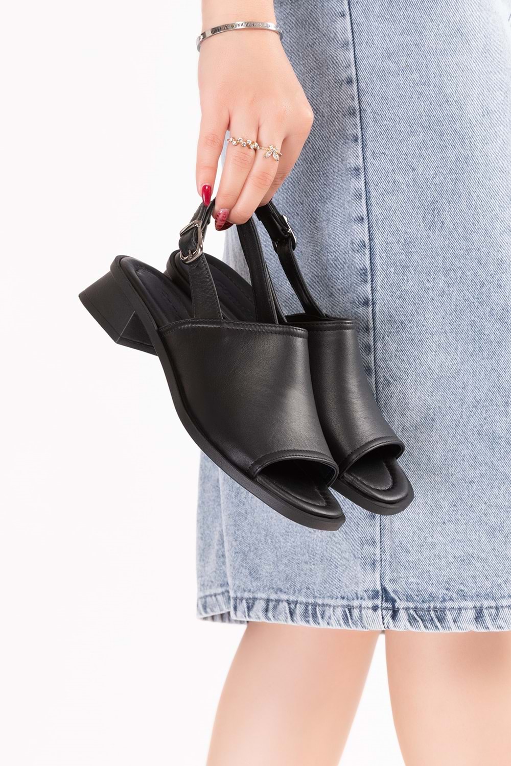 Gondol Hakiki Deri Günlük Hafif Taban Topuklu Klasik Sandalet ez.6188tc - Siyah - 36