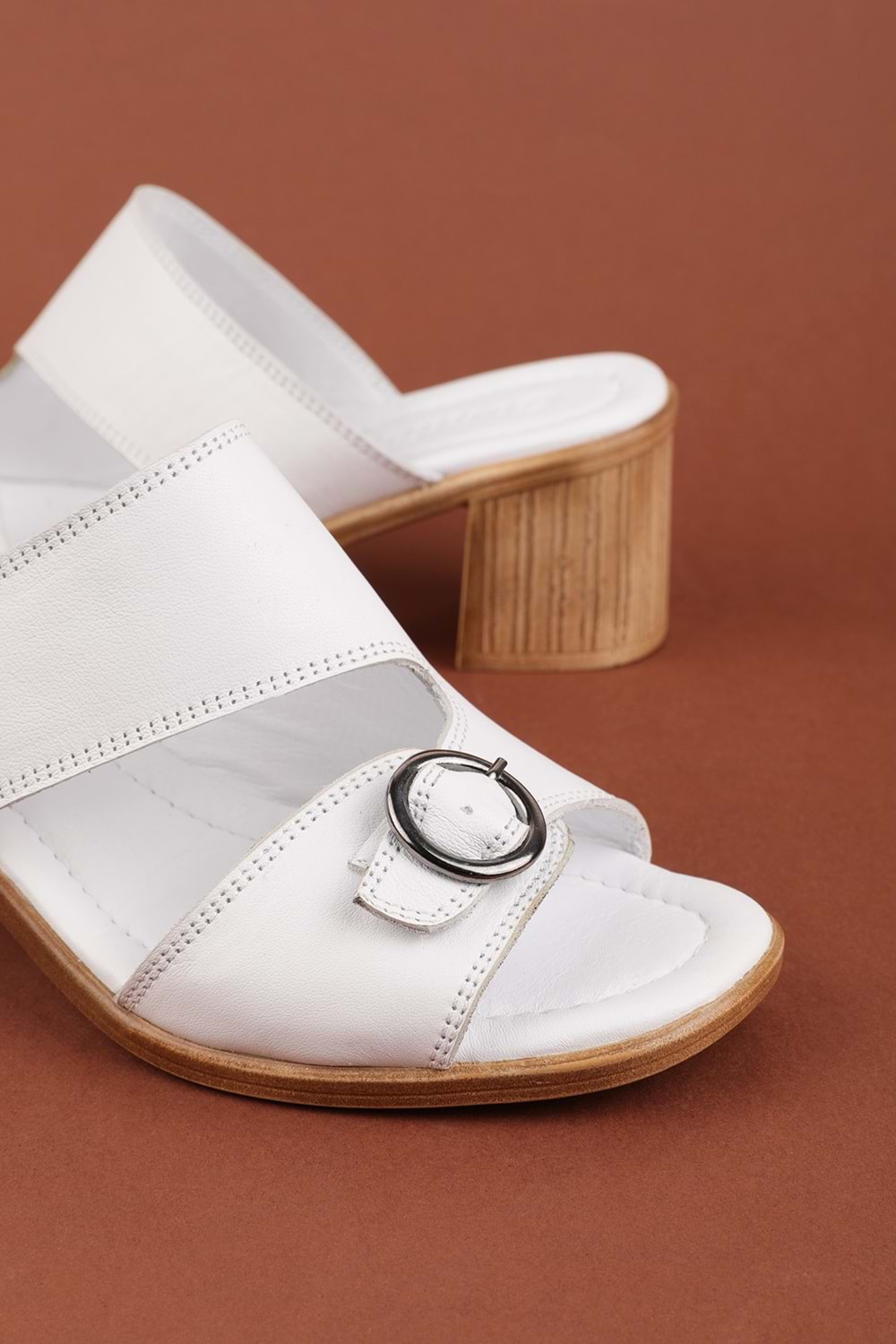 Gondol Hakiki Deri Topuklu Klasik Günlük Sandalet ez.2222rc - Beyaz - 38