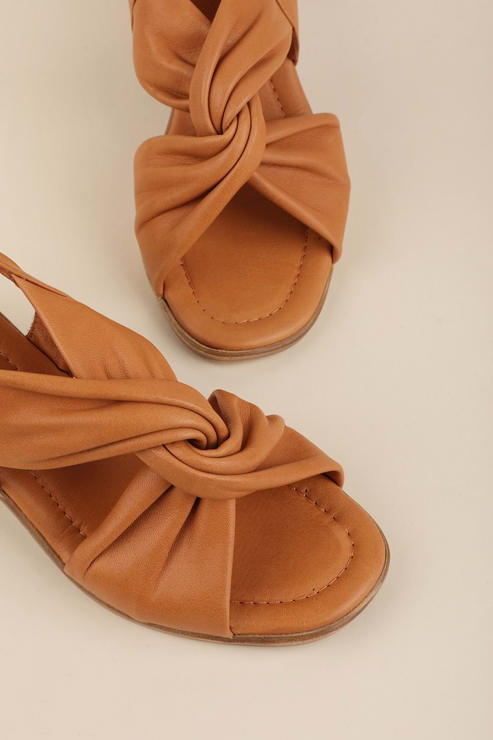 Gondol Hakiki Deri Topuklu Klasik Günlük Sandalet ez.2213ms - Taba - 36