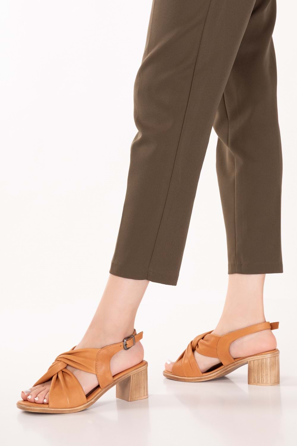 Gondol Hakiki Deri Topuklu Klasik Günlük Sandalet ez.2213ms - Taba - 36