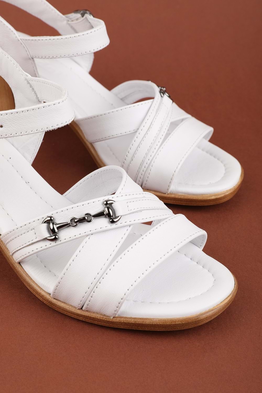 Gondol Hakiki Deri Topuklu Klasik Günlük Sandalet ez.2220bc - Beyaz - 37