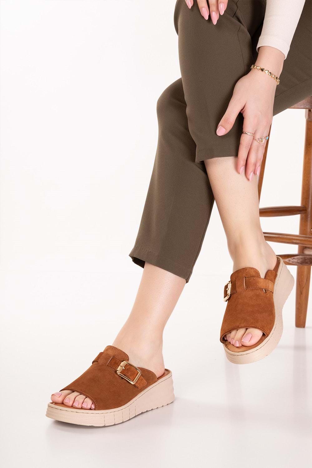 Gondol Hakiki Deri Dolgu Topuklu Rahat Terlik rh.421 - Taba Süet - 38