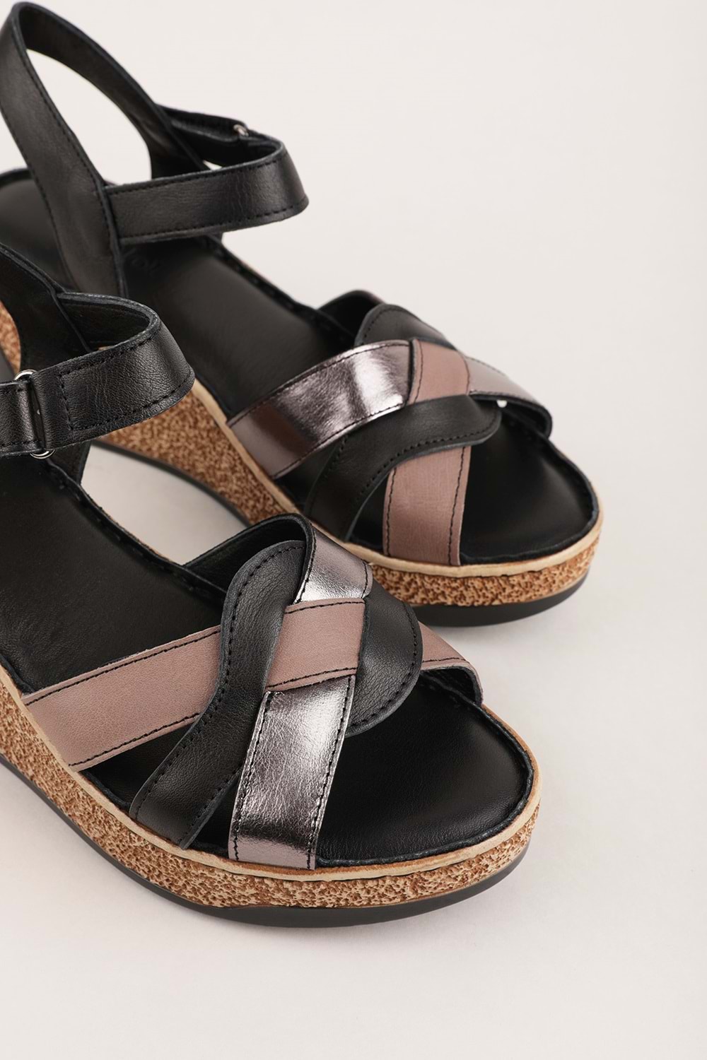 Gondol Hakiki Deri Dolgu Topuklu Günlük Sandalet rh.401 - Siyah Çelik - 36