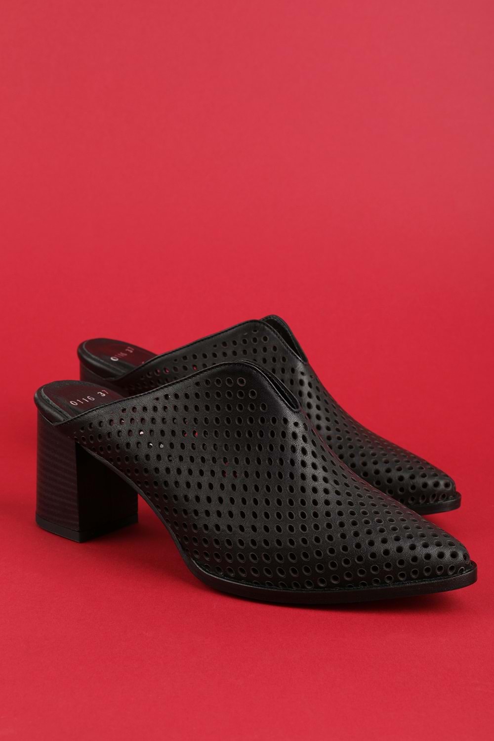 Gondol Kadın Hakiki Deri Orta Bot Topuklu Terlik şhn.116 - Siyah - 37