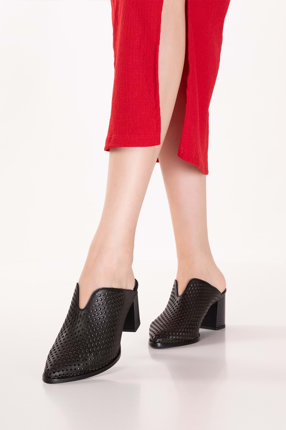 Gondol Kadın Hakiki Deri Orta Bot Topuklu Terlik şhn.116 - Siyah - 37