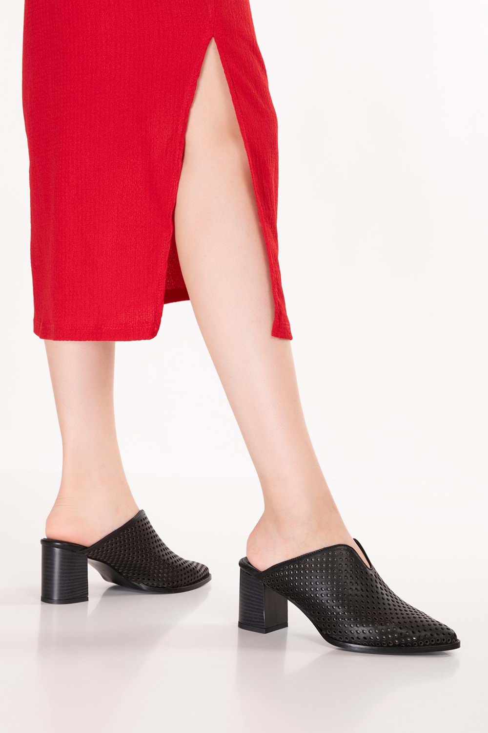 Gondol Kadın Hakiki Deri Orta Bot Topuklu Terlik şhn.116 - Siyah - 37