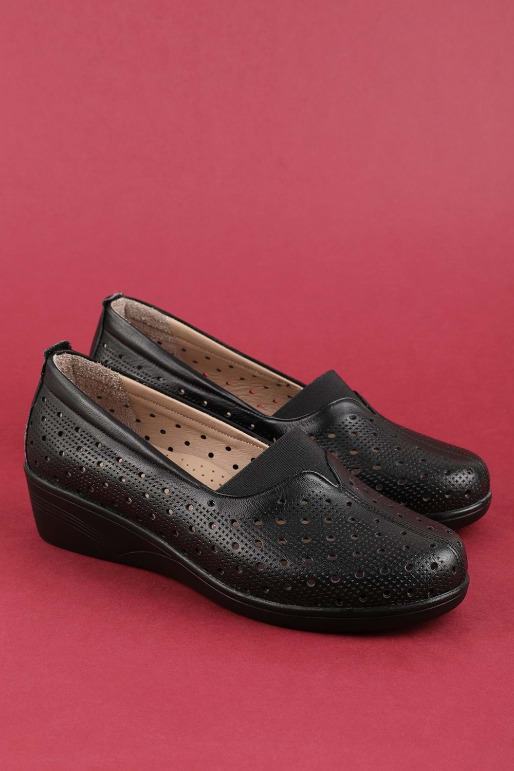 Gondol Kadın Hakiki Deri Rahat Yazlık Delikli Günlük Ayakkabı vdt.2610 - Siyah - 37