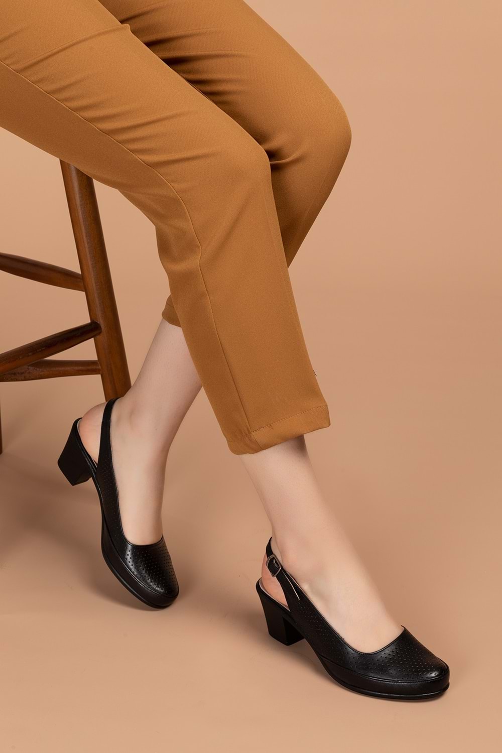 Gondol Kadın Hakiki Deri Klasik Topuklu Ayakkabı vdt.272 - Siyah - 34