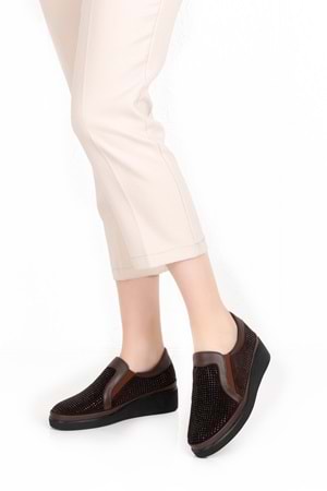 Gondol Hakiki Deri Anatomik Taban Taş Detaylı Ayakkabı gndl.19570 - Kahverengi - 35